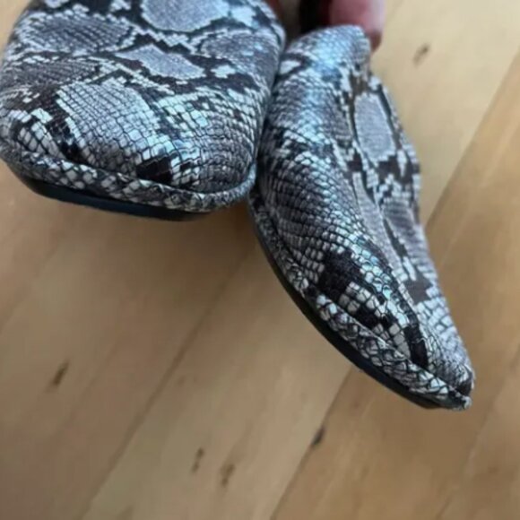 Vince Paz Loafers in Snakeskin - Picture 4 of 5